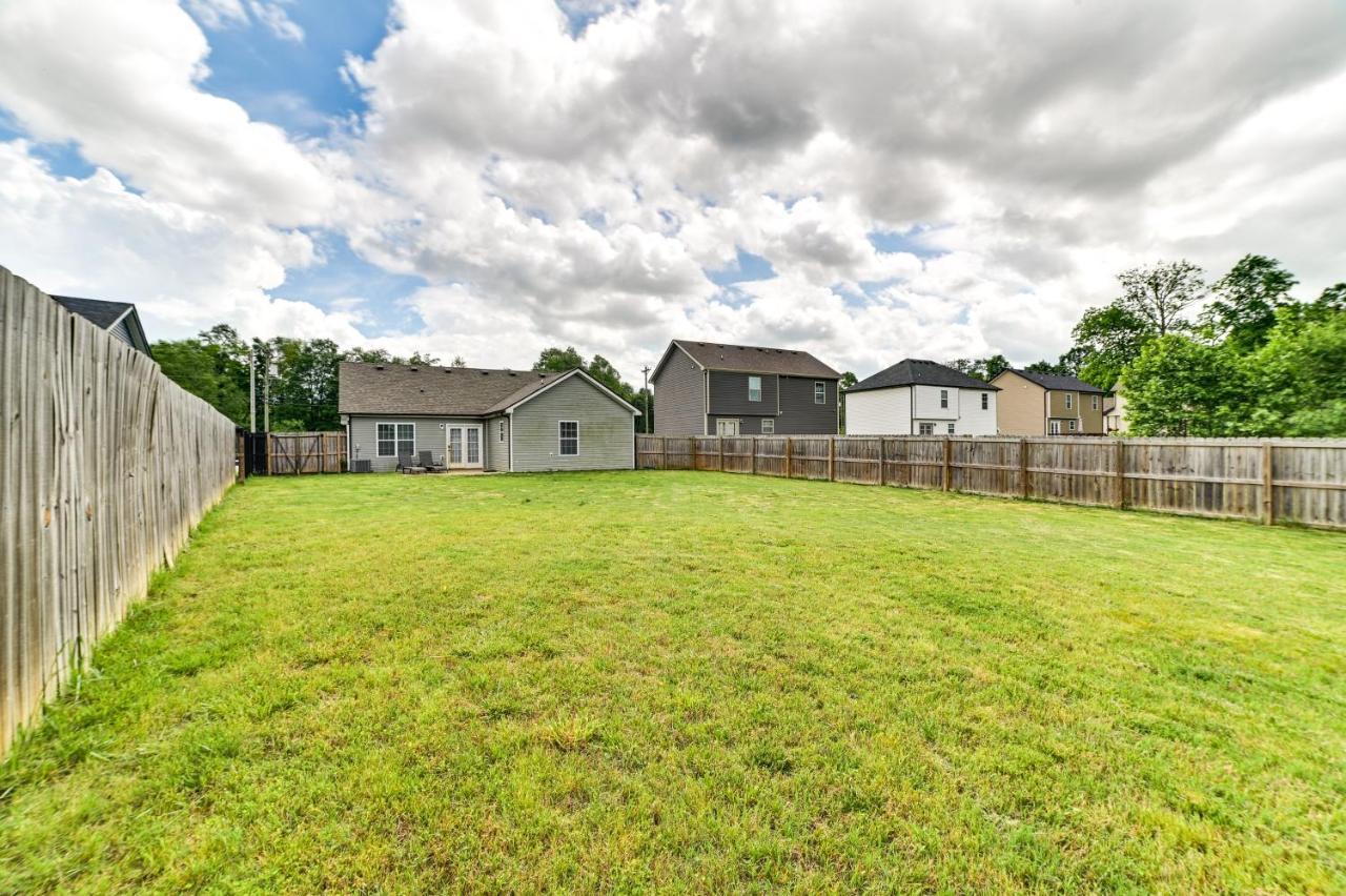 Family-Friendly Home 9 Mi To Clarksville Speedway Exterior photo